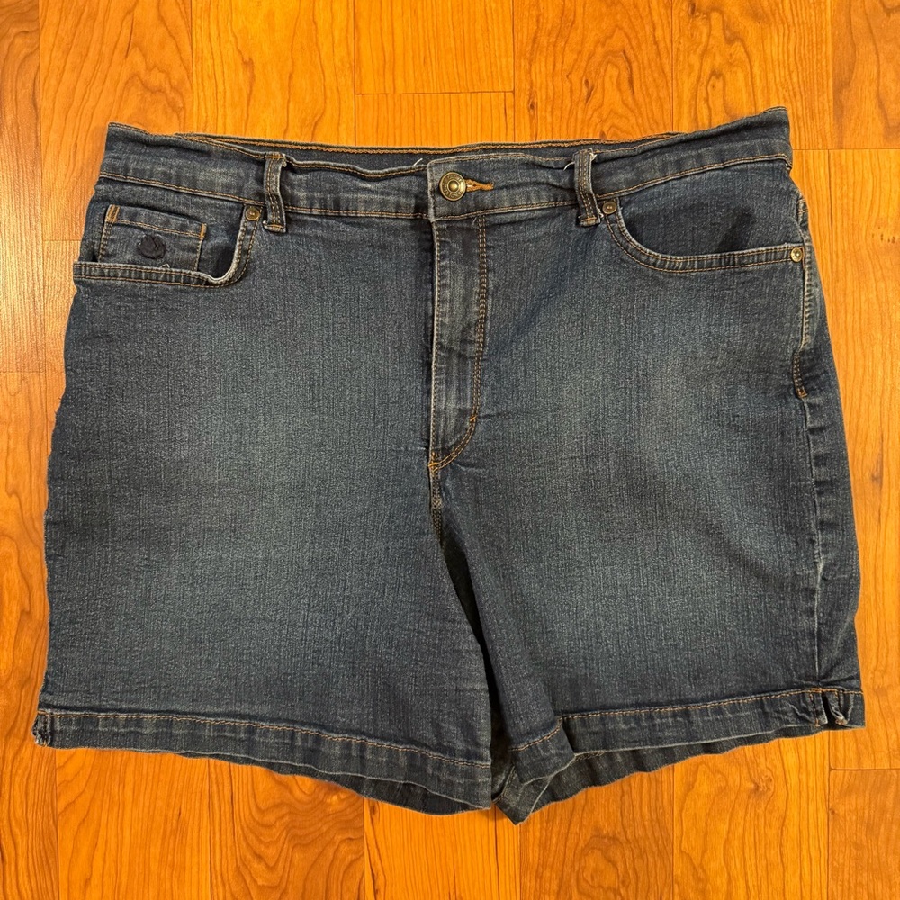 Gloria Vanderbilt Size 14 Amanda Jean Shorts, Excellent Condition